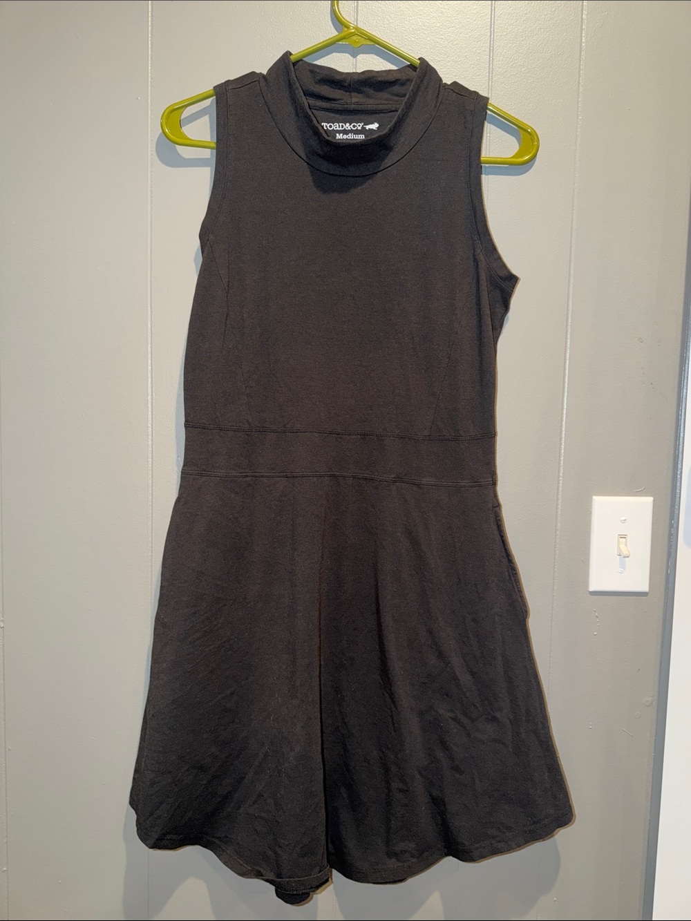 Toad&Co Summerdance Sleeveless Mock Neck Dress with Pockets- Size M